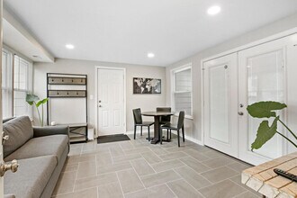 1532 North Ave, Unit SI ID1265540P in Waukegan, IL - Building Photo - Building Photo