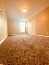 2720 E 75th St in Chicago, IL - Building Photo - Building Photo