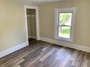 44 Dean St in Bangor, ME - Building Photo - Building Photo