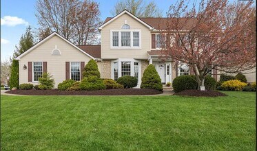 19874 Echo Dr in Strongsville, OH - Building Photo - Building Photo
