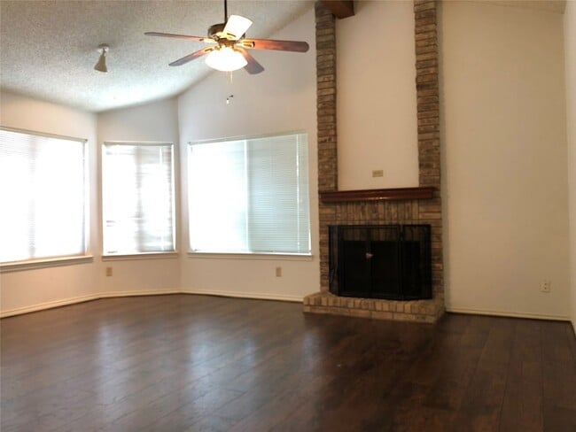 18040 Midway Rd, Unit 195 in Dallas, TX - Building Photo - Building Photo