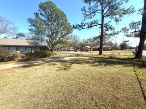 3137 Fredricksburg Dr in Montgomery, AL - Building Photo - Building Photo