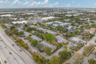 Southridge Condos in Delray Beach, FL - Building Photo - Building Photo