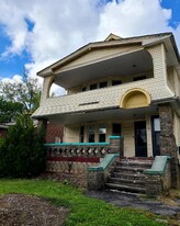 11317 Dove Ave in Cleveland, OH - Building Photo