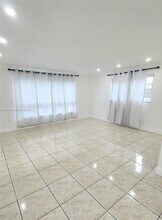 1020 94th St in Bay Harbor Islands, FL - Foto de edificio - Building Photo