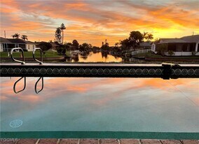 511 SE 18th Ave in Cape Coral, FL - Building Photo