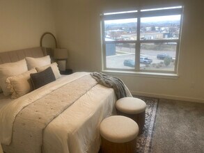 4337 N Waltz Ln in Garden City, ID - Building Photo - Building Photo