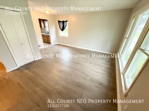 898 Wayside Rd in Cleveland, OH - Building Photo - Building Photo
