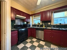 31 Seattle St in Boston, MA - Building Photo