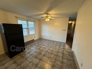 129 Darby Ct in Taylors, SC - Building Photo - Building Photo