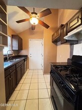 3232 Ridge View Ln in El Paso, TX - Building Photo - Building Photo