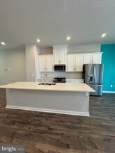 1768 Hickory Wds Rd in Dumfries, VA - Building Photo - Building Photo