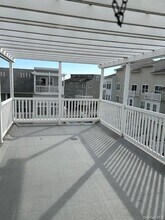 1-56 Sea Grass Ln in Queens, NY - Building Photo - Building Photo
