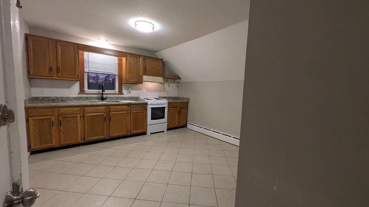 19 Harrison Ave in Taunton, MA - Building Photo