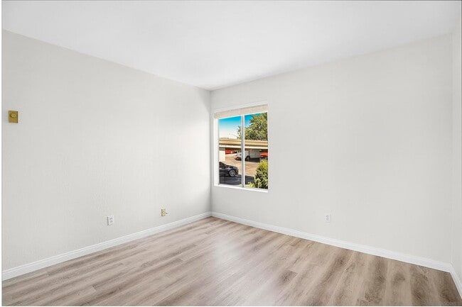 8026 Linda Vista Rd, Unit 2G