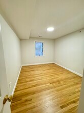 393 W Broadway, Unit 6 in Boston, MA - Building Photo - Building Photo