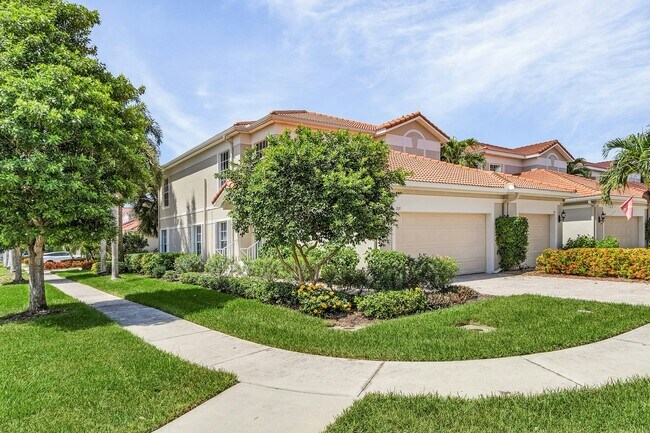 9225 Belleza Way in Ft. Myers, FL - Building Photo - Building Photo