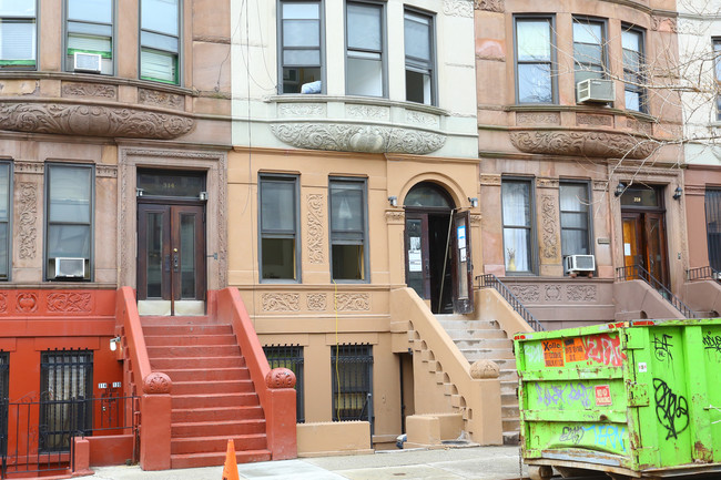 316 West 139th Street in New York, NY - Building Photo - Building Photo