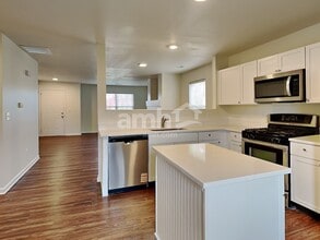 1245 Cloverview St in Blacklick, OH - Foto de edificio - Building Photo