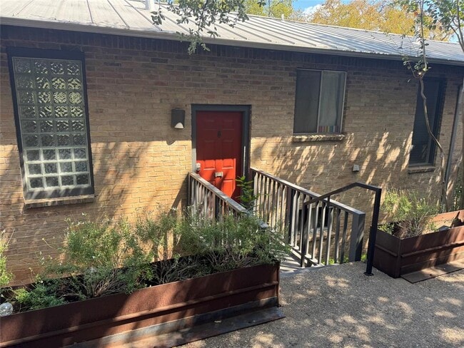 1100 Azie Morton Rd in Austin, TX - Building Photo - Building Photo