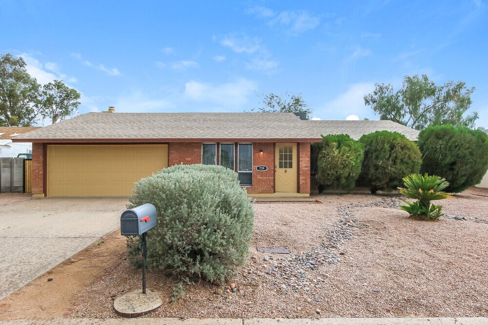 739 S 75th St in Mesa, AZ - Building Photo