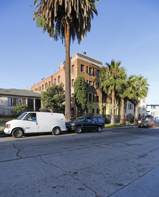 2850 Leeward Ave in Los Angeles, CA - Building Photo - Building Photo