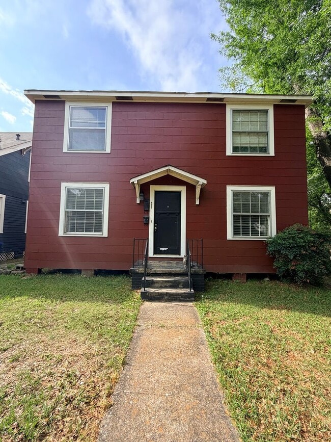 property at 1353 Glen Oak Pl