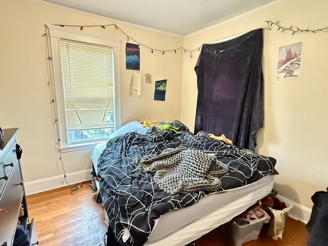 42 Long Ave, Unit 2