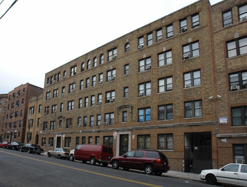 271-273 Hawthorne Ave in Yonkers, NY - Building Photo