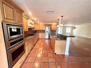 4388 13th Way NE in St. Petersburg, FL - Building Photo - Building Photo