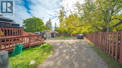 138 Henry St in Brantford, ON - Building Photo - Building Photo