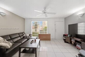 7151 Miami Lakes Dr in Hialeah, FL - Building Photo - Building Photo