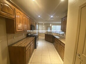 7314 Chapel Mesa Ct in Dallas, TX - Building Photo - Building Photo