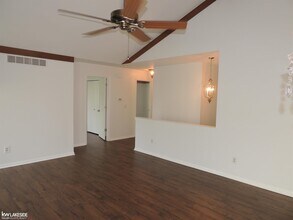 1600 Stonecrest Dr in Rochester Hills, MI - Building Photo - Building Photo