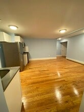 66 Beacon St, Unit 4 in Somerville, MA - Building Photo - Building Photo