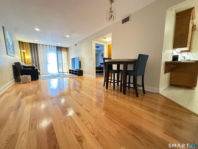 95 -2B Woodsedge Dr in Newington, CT - Building Photo - Building Photo