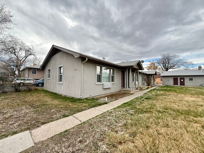 1151 Belford Ave, Unit 1 in Grand Junction, CO - Foto de edificio - Building Photo