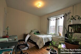 1999 Commonwealth Ave, Unit 12a in Boston, MA - Building Photo