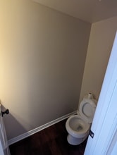 327 Sprucewood Ave in Oak Park, CA - Building Photo - Building Photo
