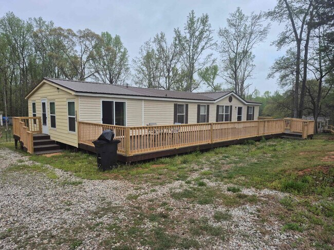 property at 880 Stone Stewart Rd