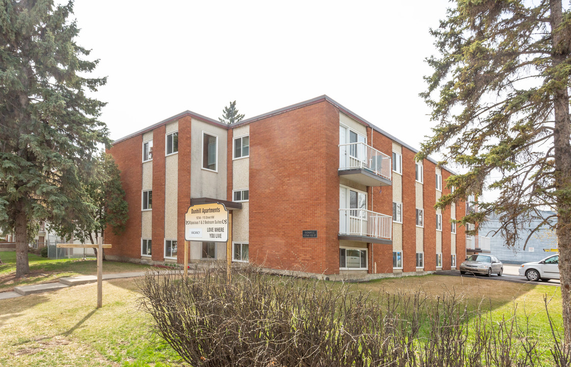 Dunhill Apartments in Edmonton, AB - Building Photo