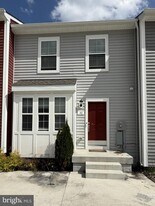 40 Orch Grn Dr in Charles Town, WV - Building Photo