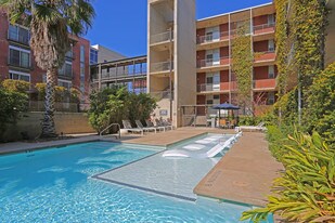 1221 Broadway Lofts in San Antonio, TX - Building Photo