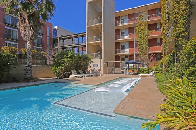 1221 Broadway Lofts