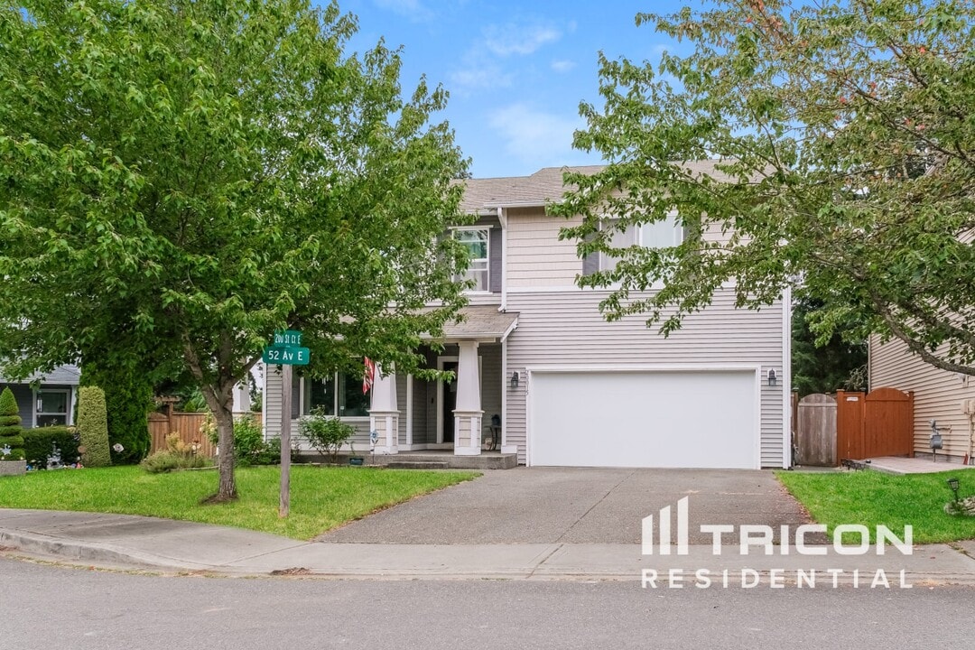 20015 52nd Ave E in Spanaway, WA - Building Photo
