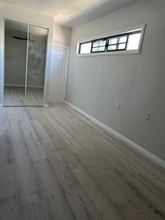 11468 Lindale St in Norwalk, CA - Foto de edificio - Building Photo