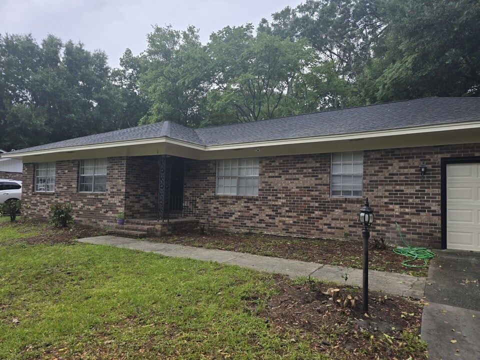 1 Wabash Ct in Savannah, GA - Building Photo