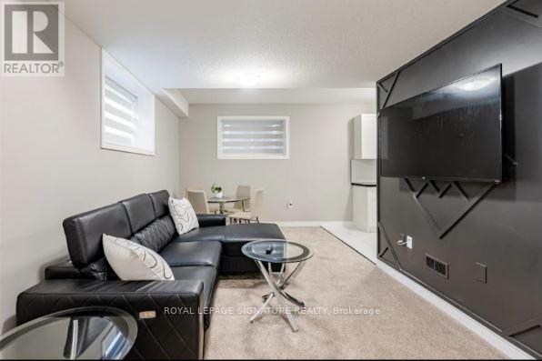 54 Spachman St in Kitchener, ON - Building Photo - Building Photo