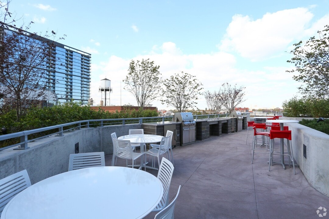 1578 N Clybourn Ave, Unit 1007 in Chicago, IL - Foto de edificio