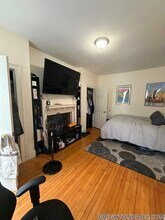 15 Wallingford Rd, Unit 1 in Boston, MA - Foto de edificio - Building Photo